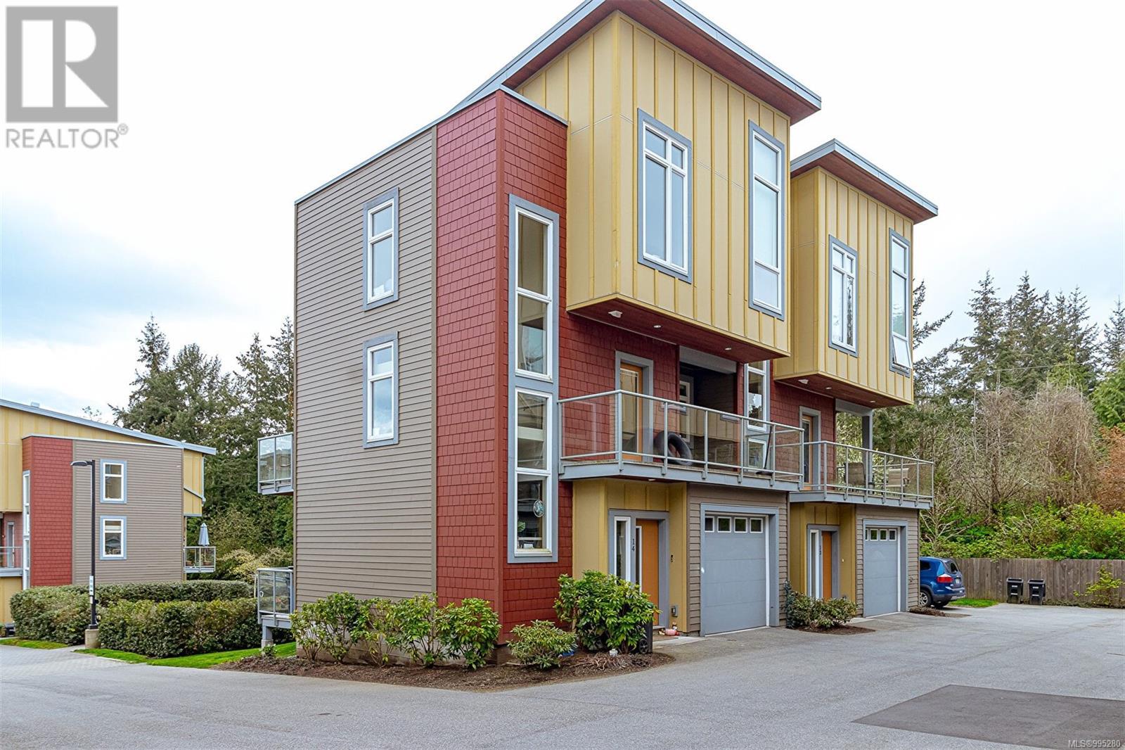 14 235 Island Hwy, View Royal