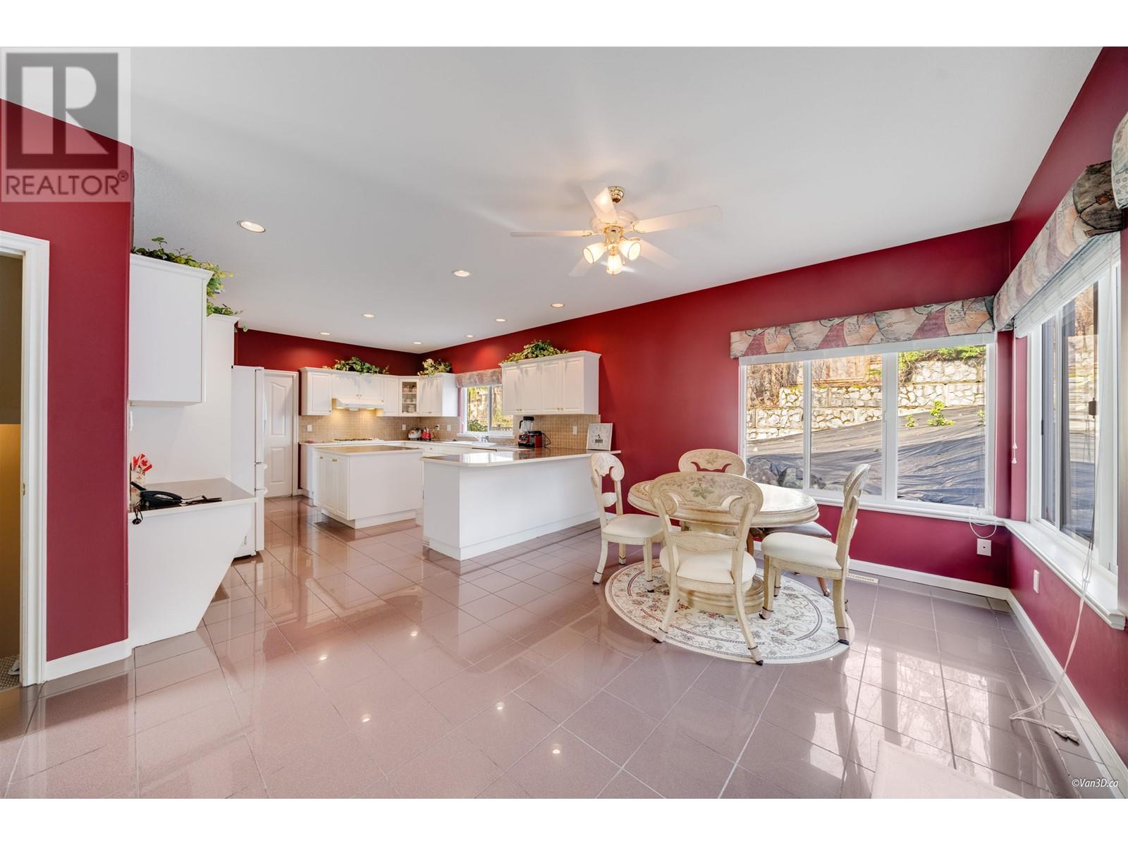 Photo 19 of 2551 Sapphire Place, Coquitlam BC
