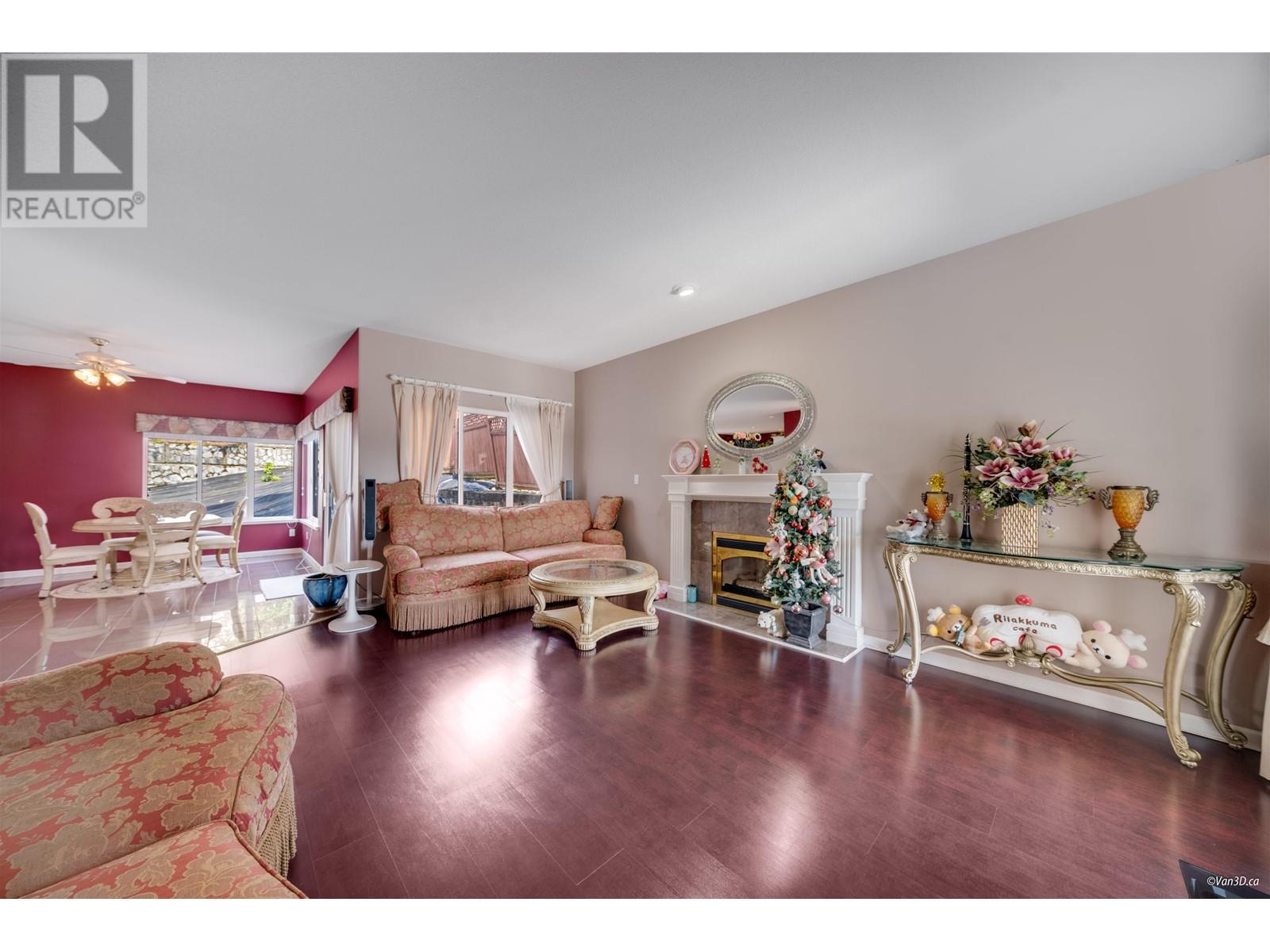 Photo 14 of 2551 Sapphire Place, Coquitlam BC