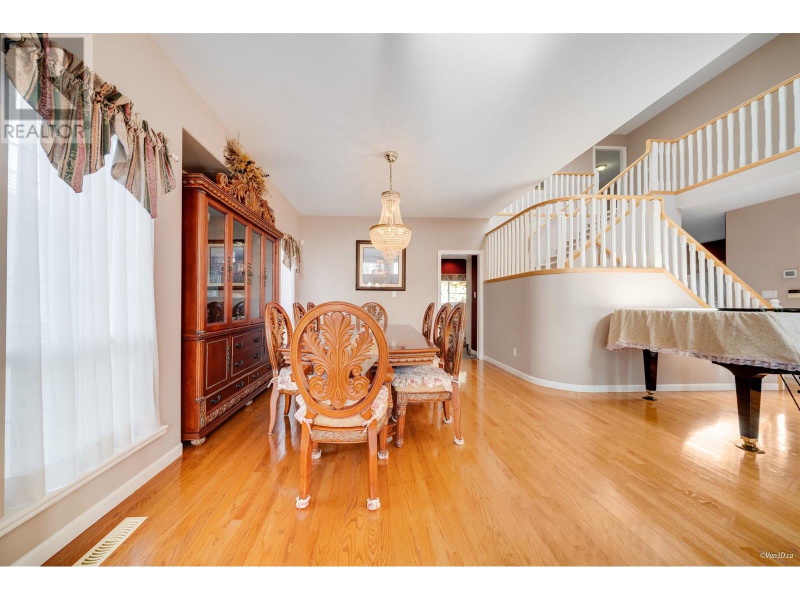 Photo 12 of 2551 Sapphire Place, Coquitlam BC