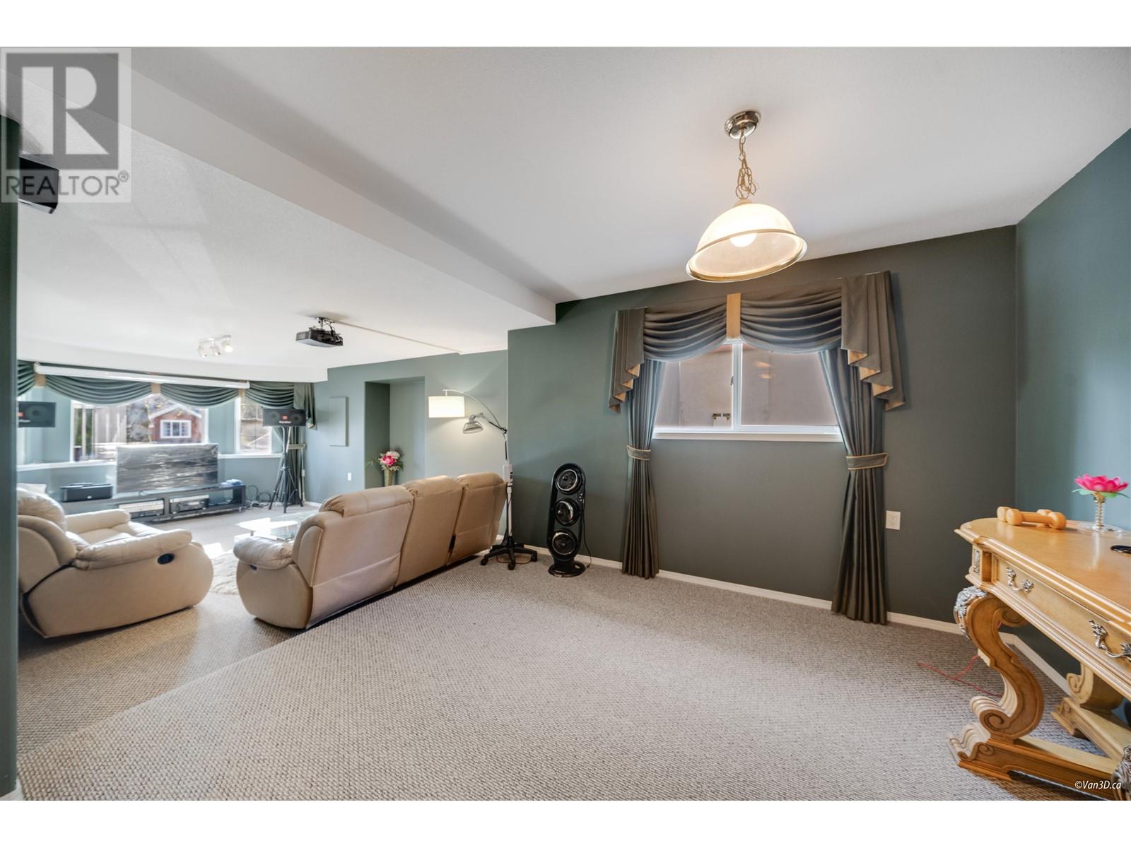 Photo 30 of 2551 Sapphire Place, Coquitlam BC