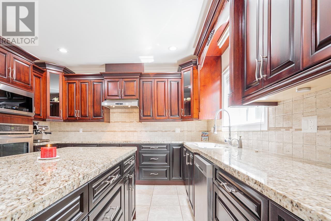 12130 GARDEN STREET, Maple Ridge