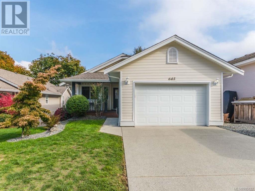 645 Oakwood Rd, Ladysmith