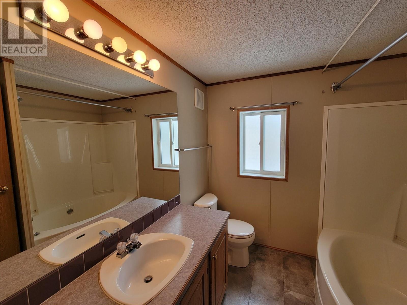 15 1292 Highway 3A Other, Keremeos