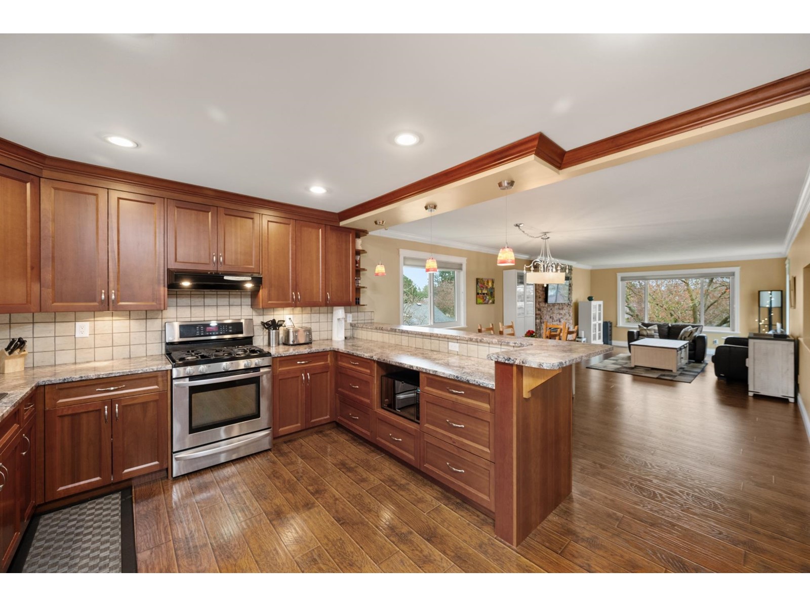 16199 13 AVENUE, Surrey real estate listing R2987797