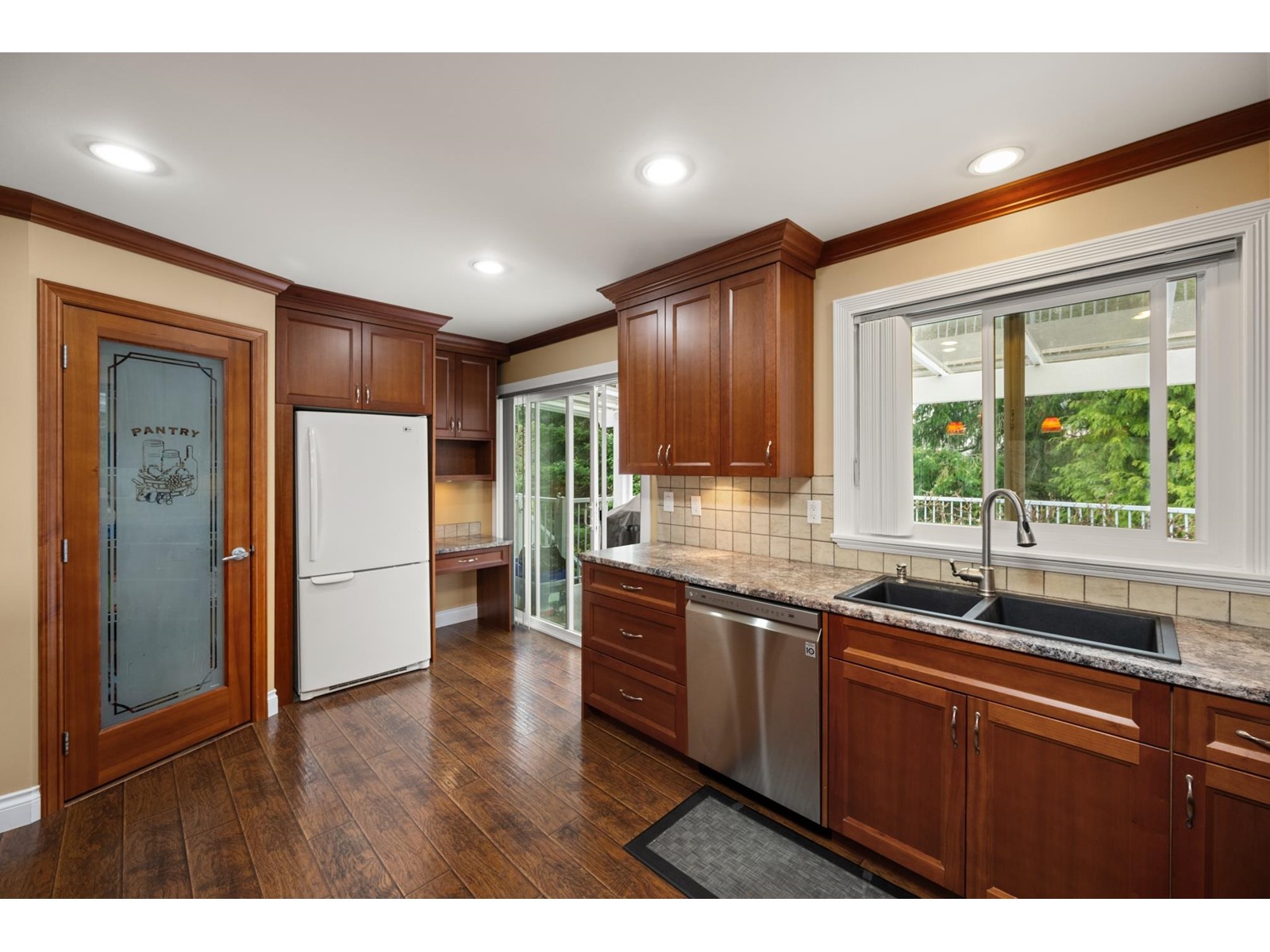 16199 13 AVENUE, Surrey real estate listing R2987797