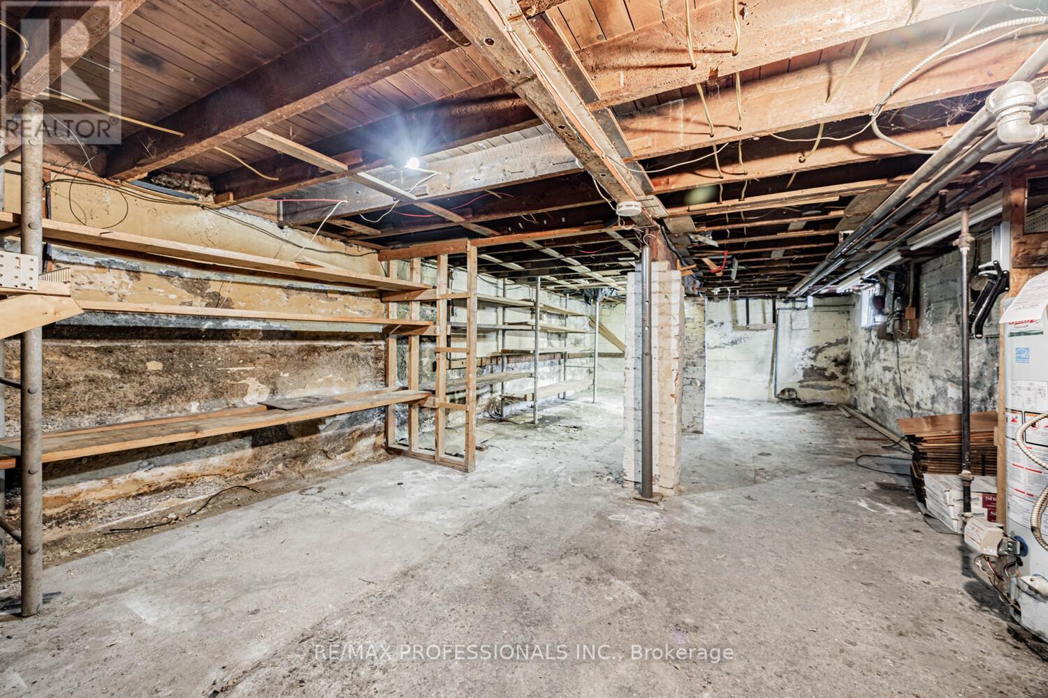 Single Family House for Sale in  MCDONALD AVENUE Toronto (Oakridge) 