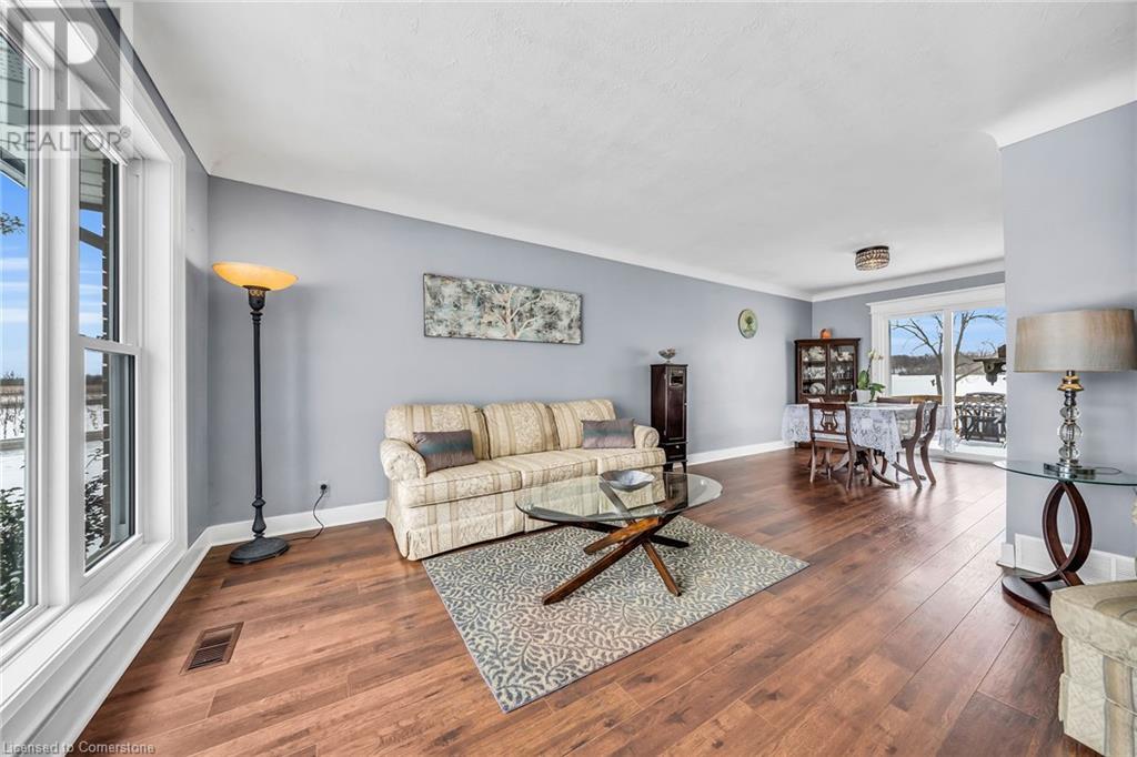 Photo 10 of 3542 Fifteenth Street, Lincoln ON