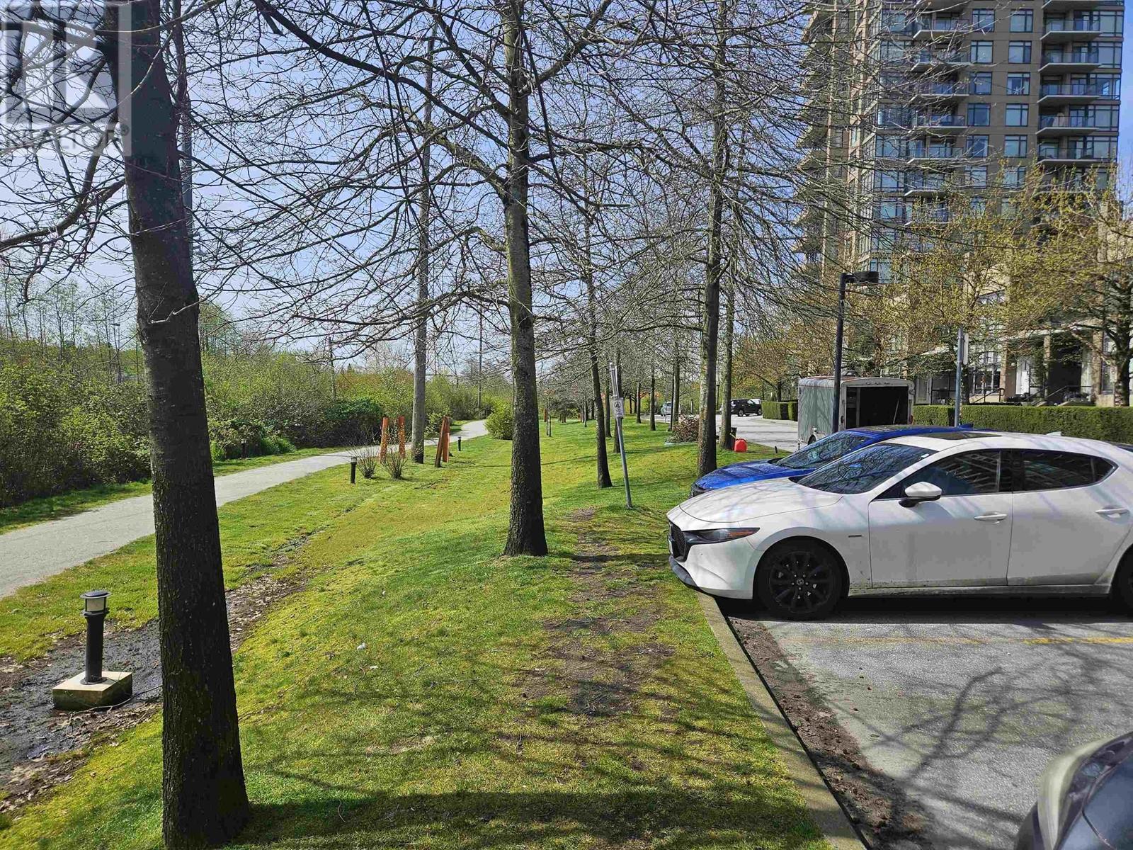 Photo 12 of 502 2345 Madison Avenue, Burnaby BC