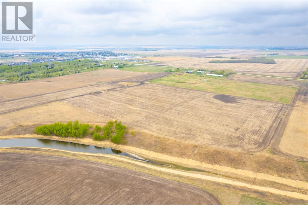 Photo 4 of 30319 Highway 2 A, Carstairs AB