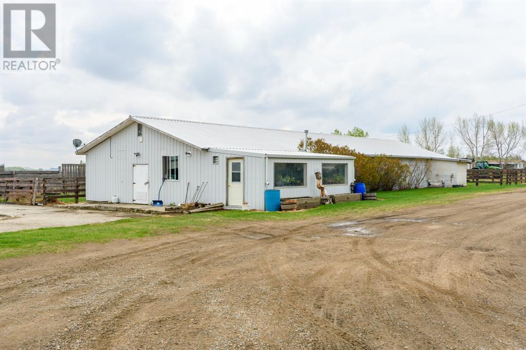 Photo 35 of 30319 Highway 2 A, Carstairs AB