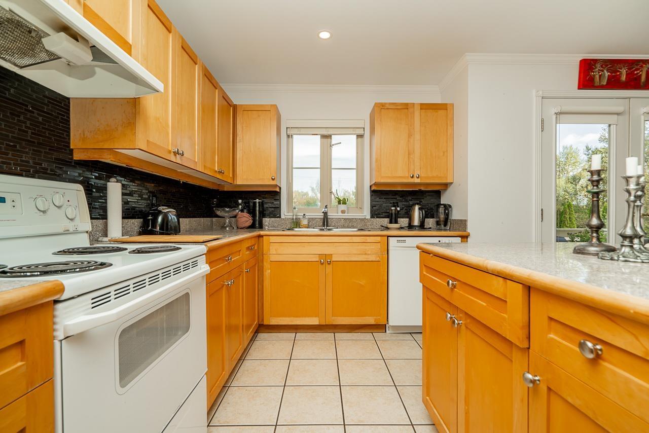 Photo 18 of 204 23343 Mavis Avenue, Langley BC