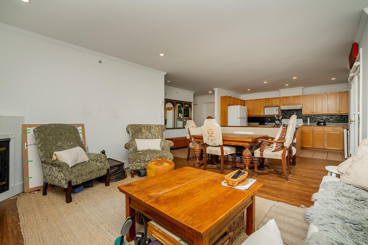 Photo 13 of 204 23343 Mavis Avenue, Langley BC