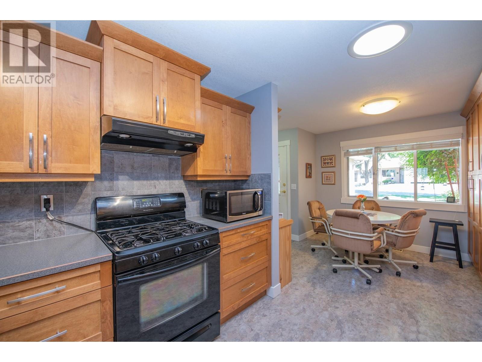 Photo 11 of 1001 30 Avenue Unit 30, Vernon BC