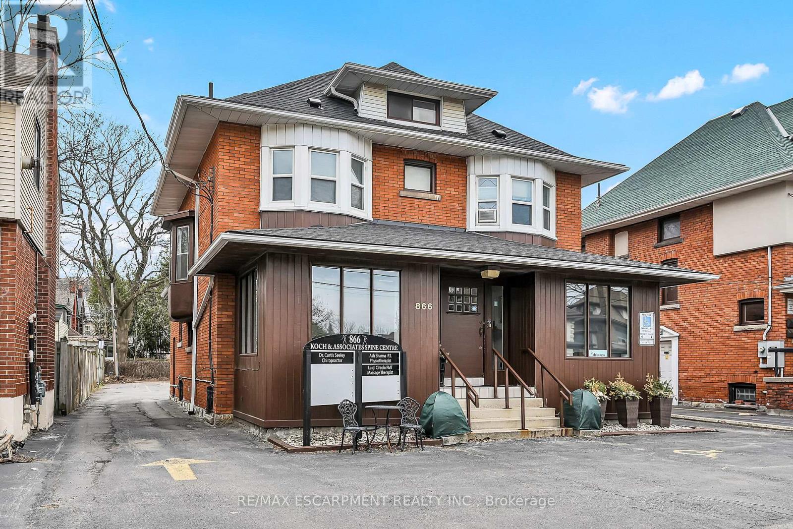 Photo 2 of 866 Main Street E, Hamilton ON