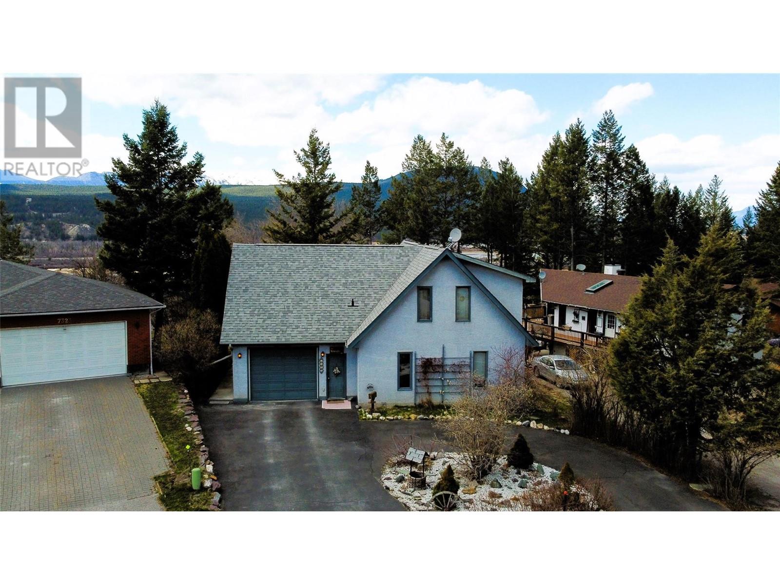 Photo 11 of 7319 Glacier Drive, Radium Hot Springs BC