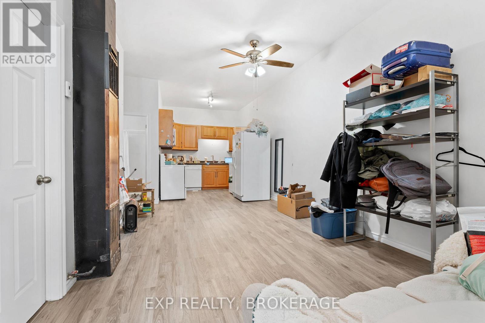 Photo 11 of 148 150 King Street W, Brockville ON