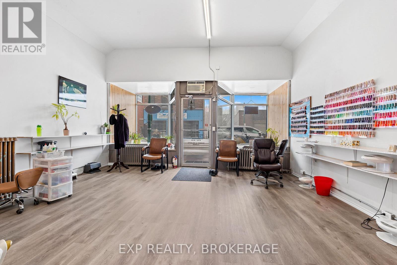 Photo 4 of 148 150 King Street W, Brockville ON