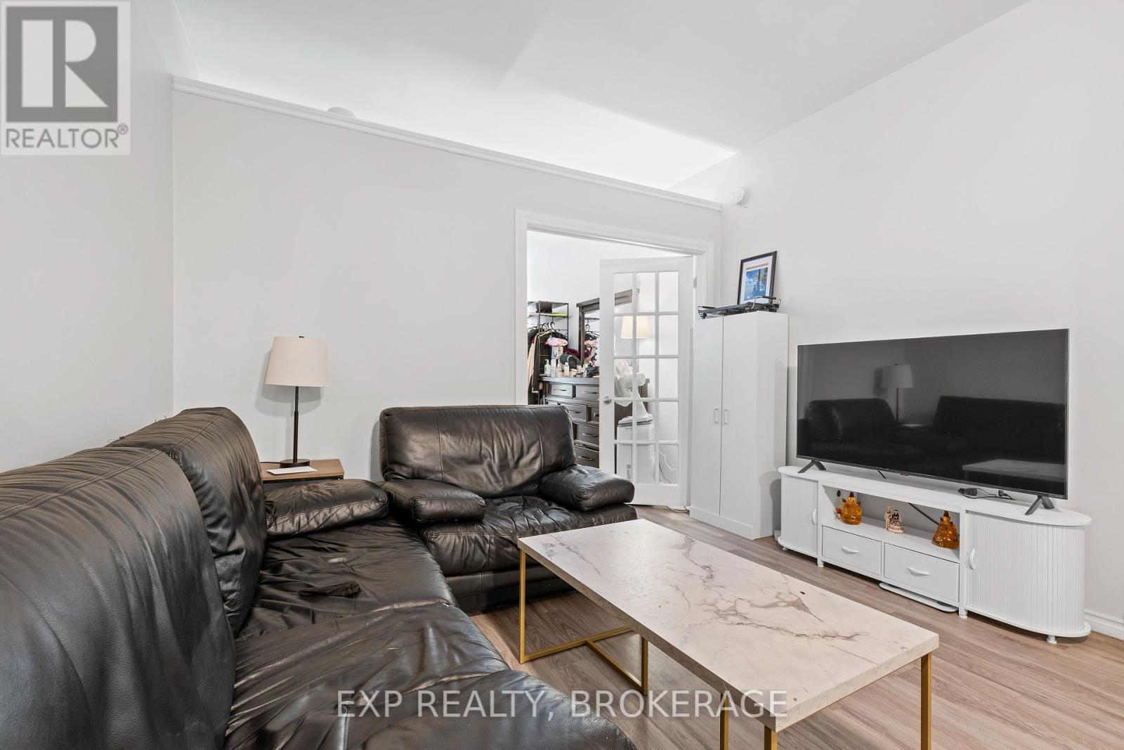 Photo 10 of 148 150 King Street W, Brockville ON