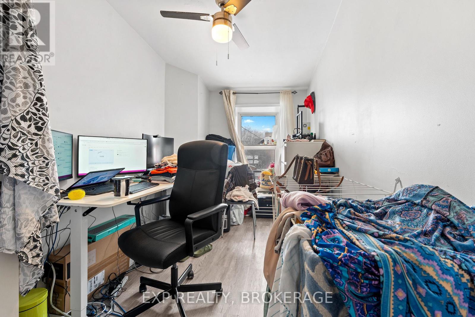 Photo 42 of 148 150 King Street W, Brockville ON