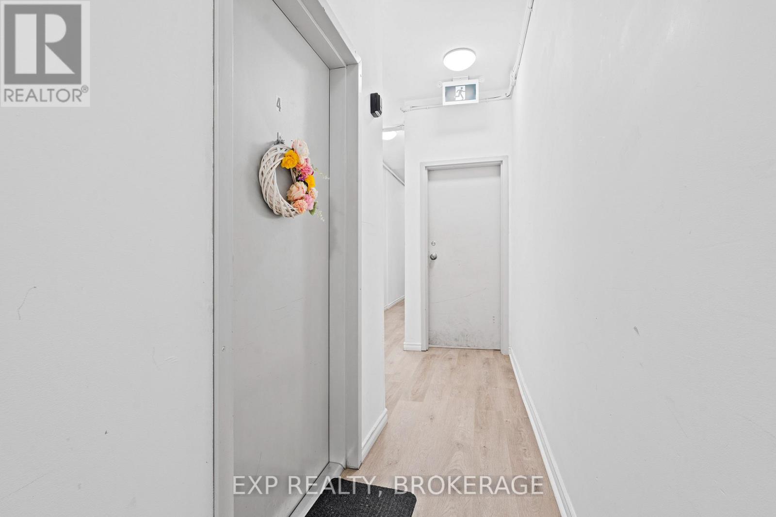 Photo 33 of 148 150 King Street W, Brockville ON