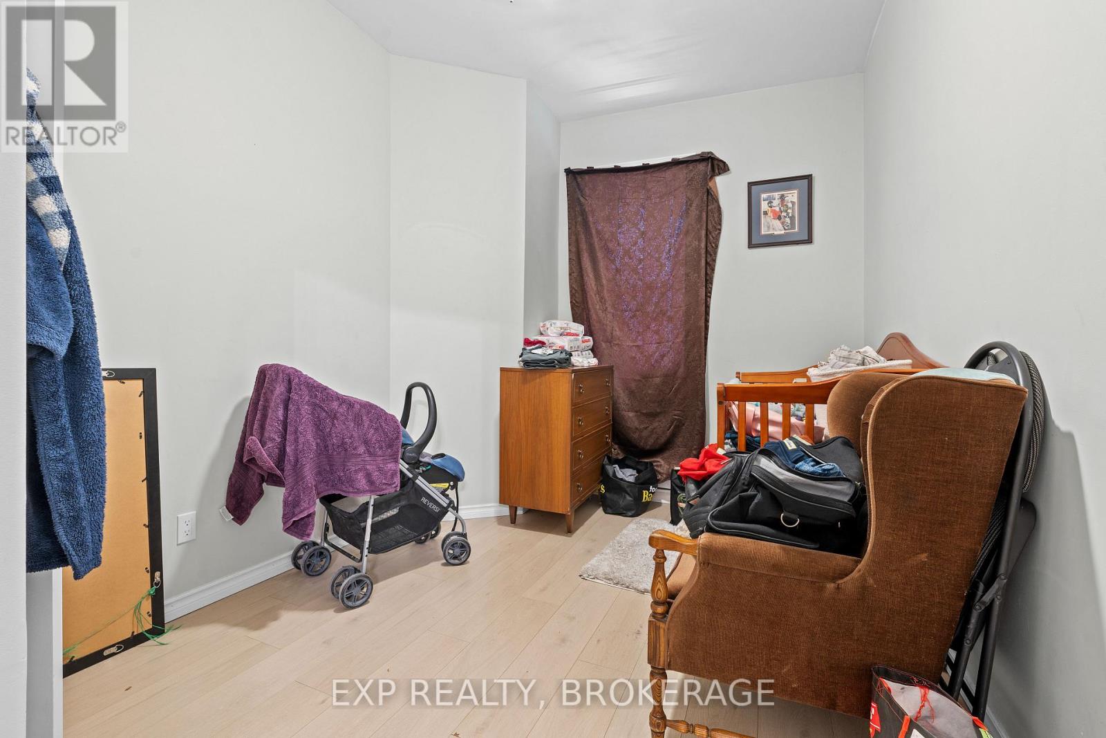 Photo 32 of 148 150 King Street W, Brockville ON