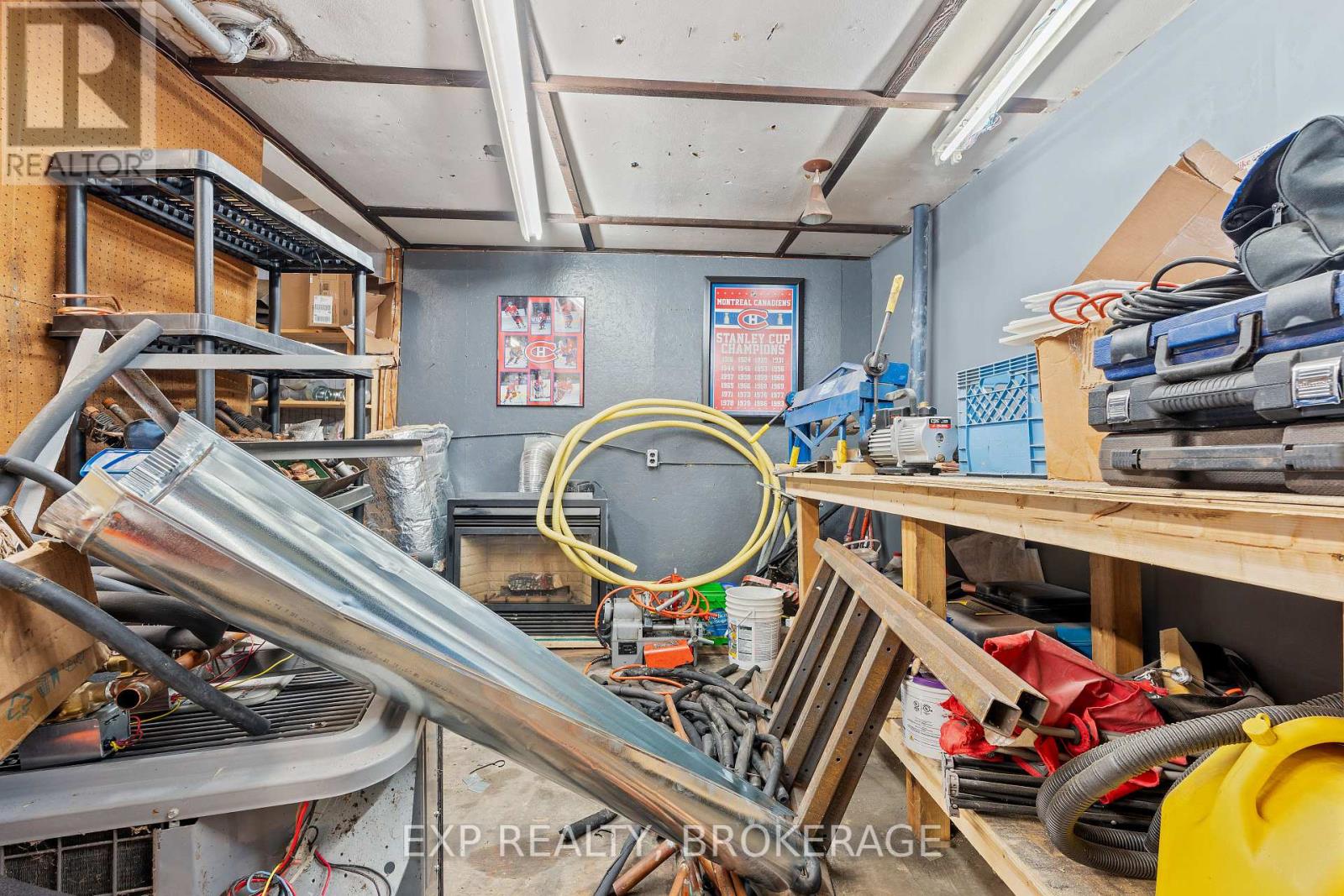 Photo 34 of 148 150 King Street W, Brockville ON