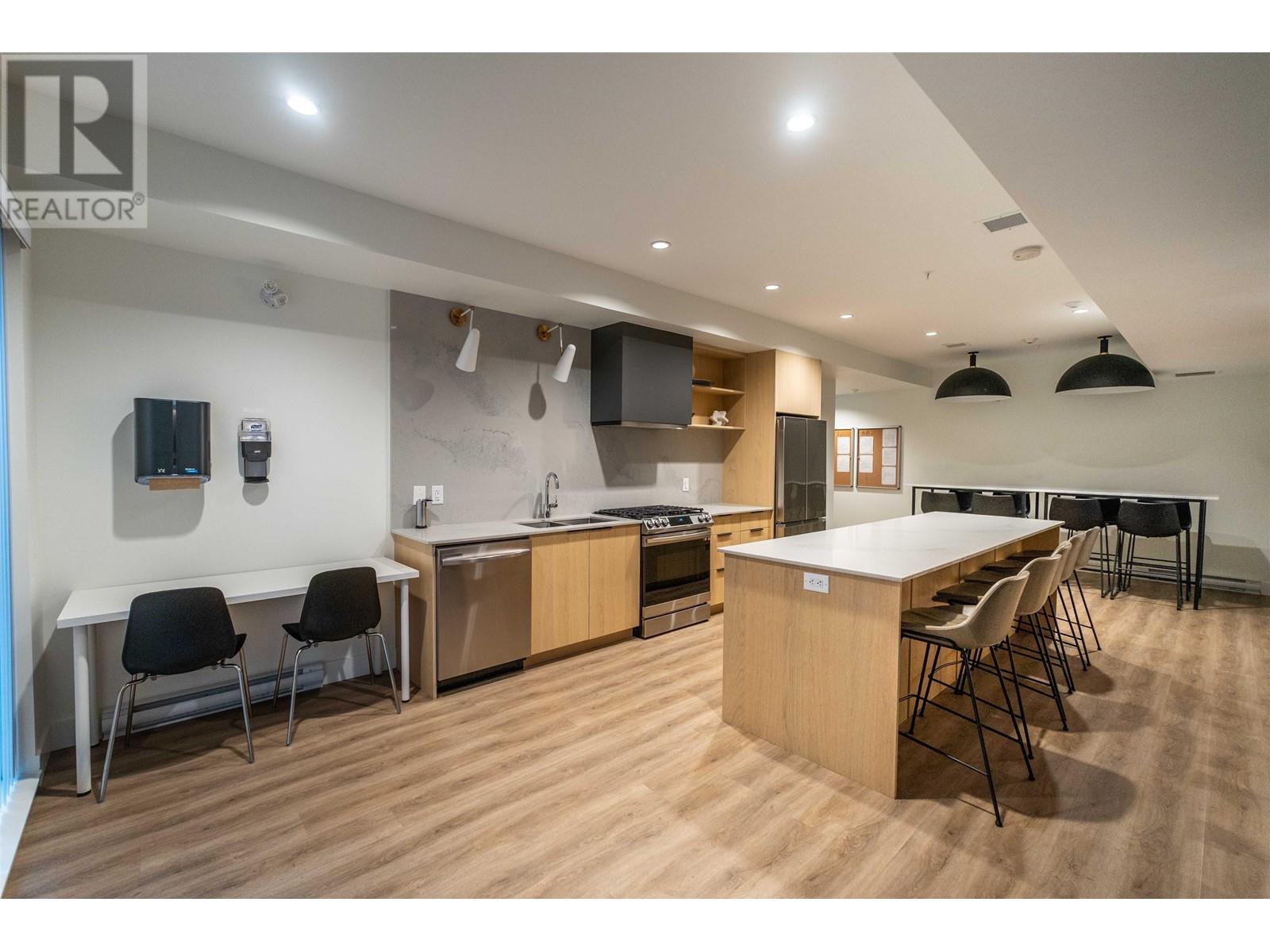 302 3229 ST JOHNS STREET, Port Moody real estate listing R2988939