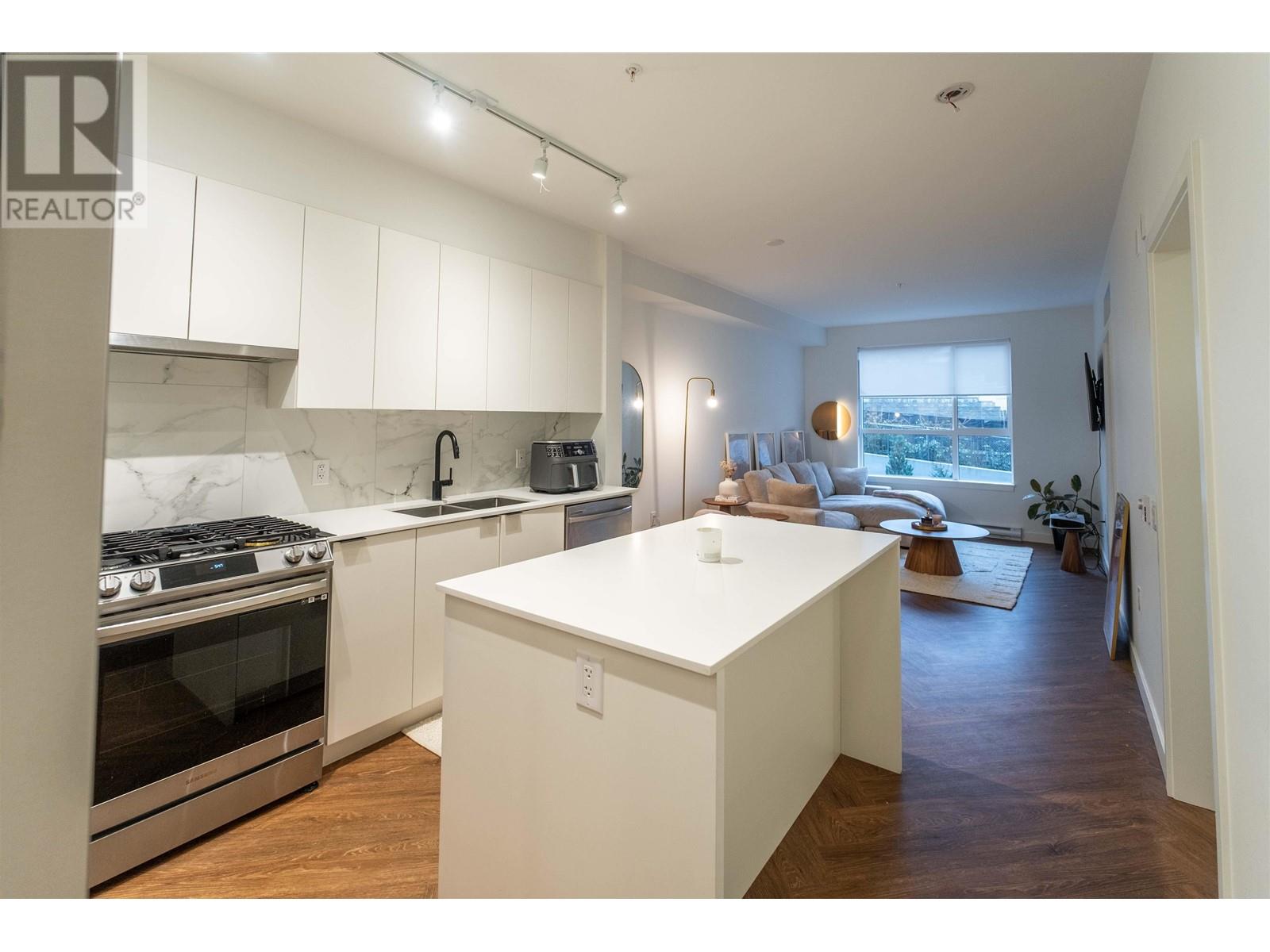 302 3229 ST JOHNS STREET, Port Moody real estate listing R2988939
