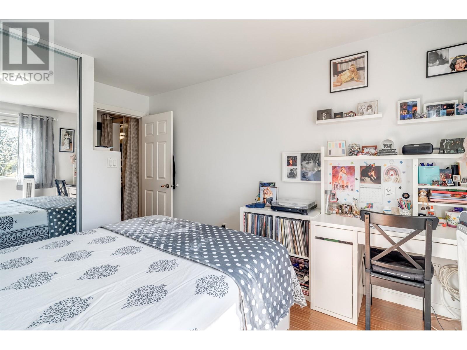 Photo 10 of 104 327 Ninth Street, New Westminster BC