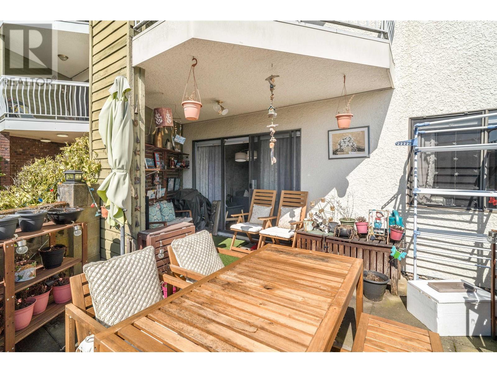 Photo 23 of 104 327 Ninth Street, New Westminster BC