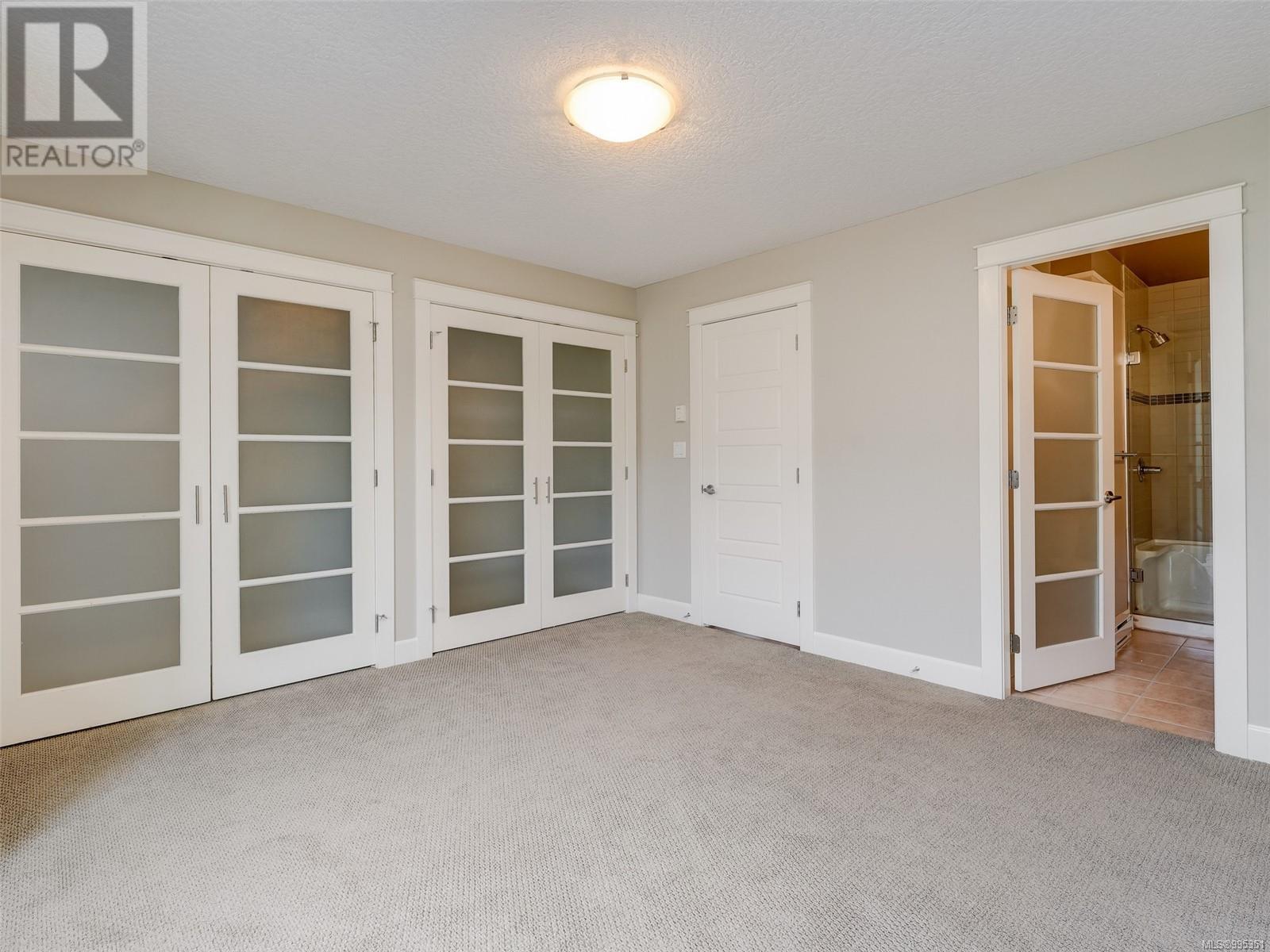 201 785 Station Ave, Langford