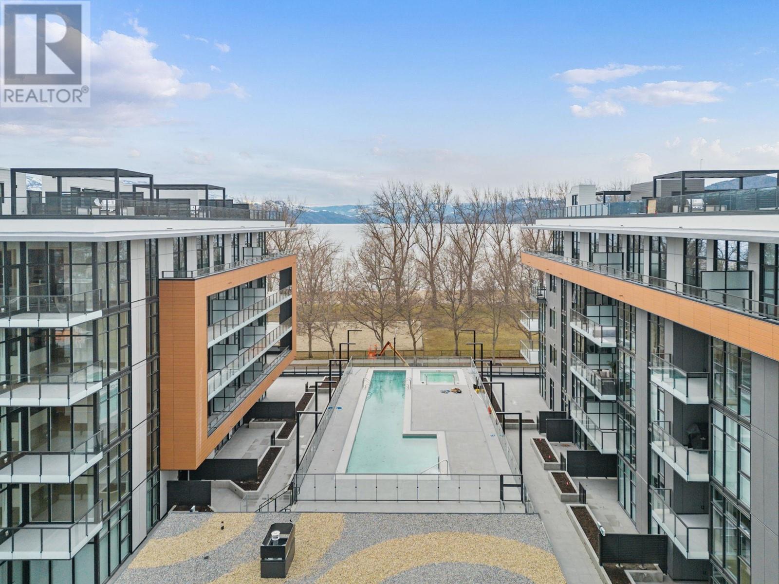 209 3409 Lakeshore Road, Kelowna