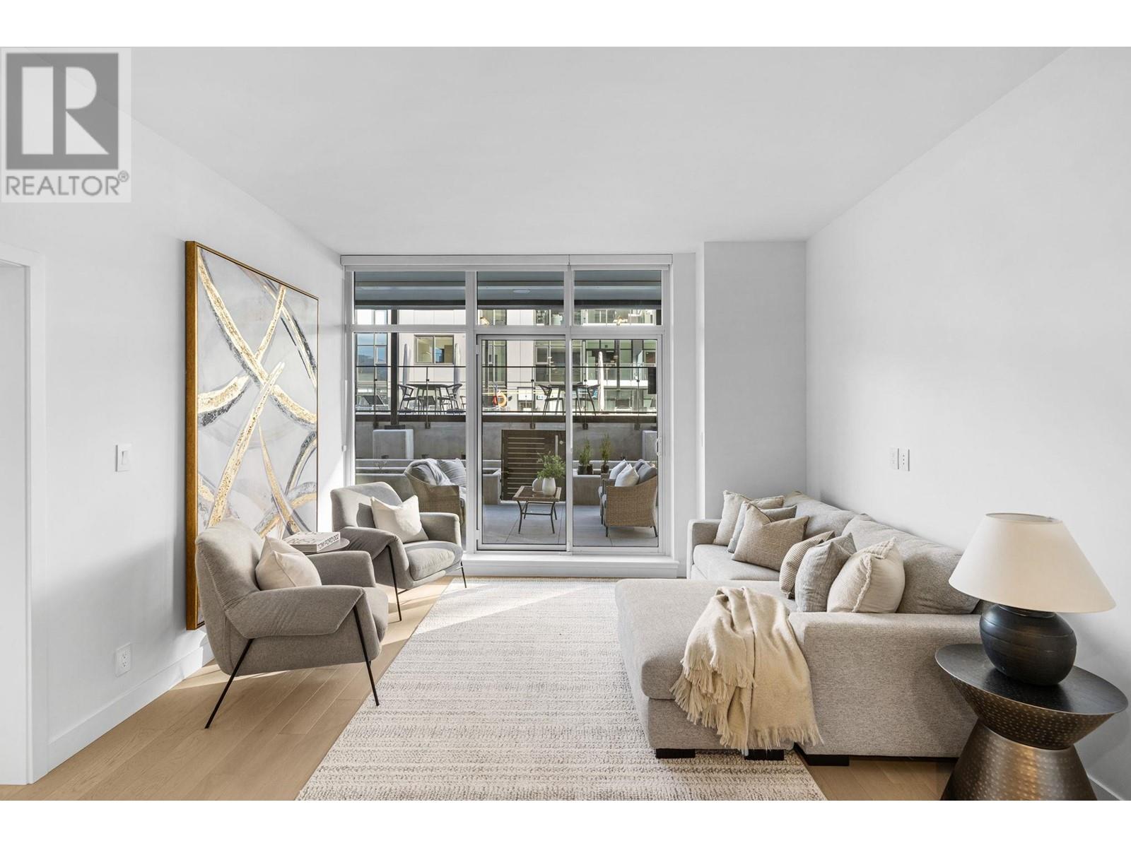 209 3409 Lakeshore Road, Kelowna