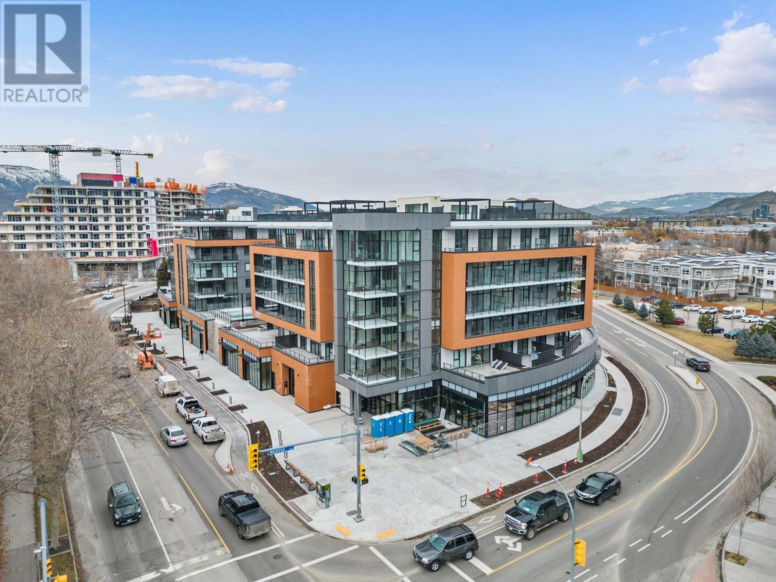 209 3409 Lakeshore Road, Kelowna