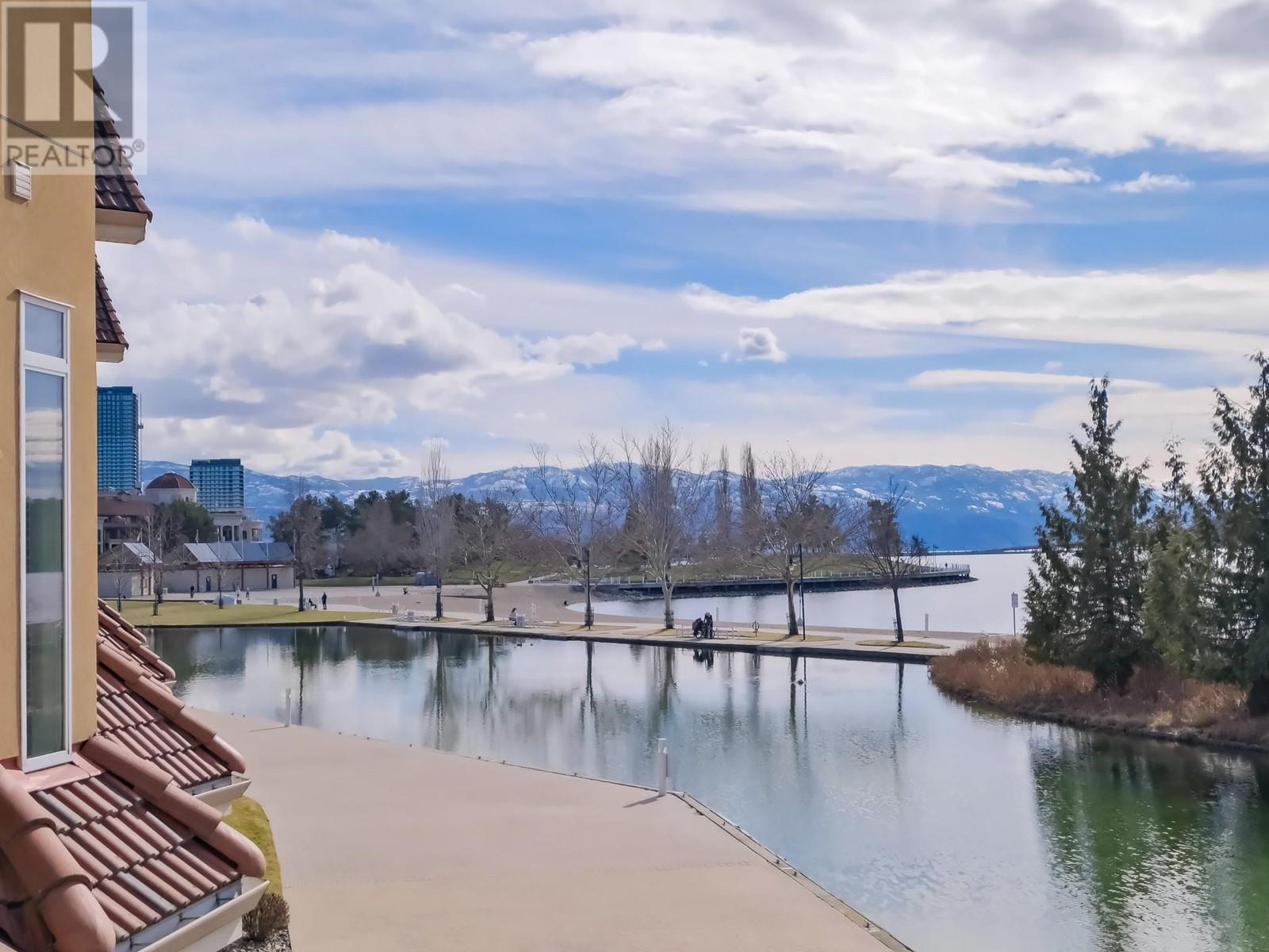 221 1088 Sunset Drive, Kelowna