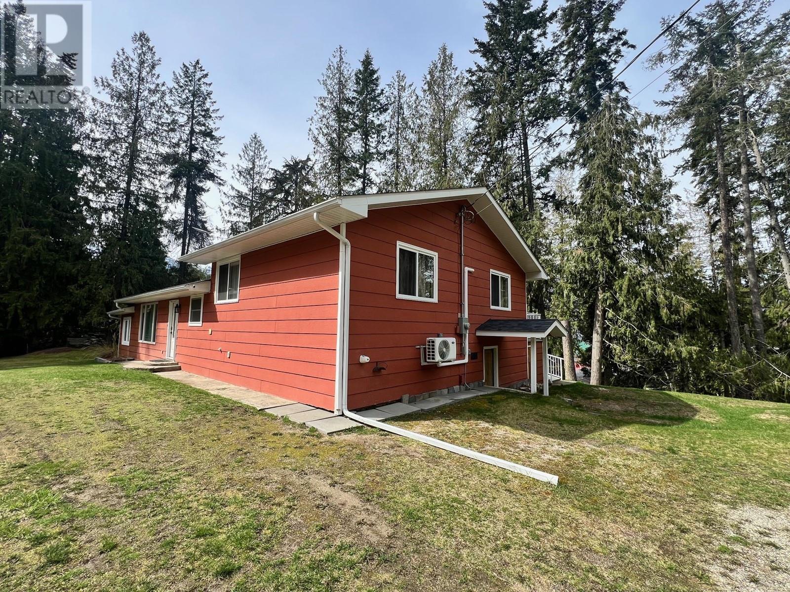 10219 TWIN BAYS Road, Twin Bays