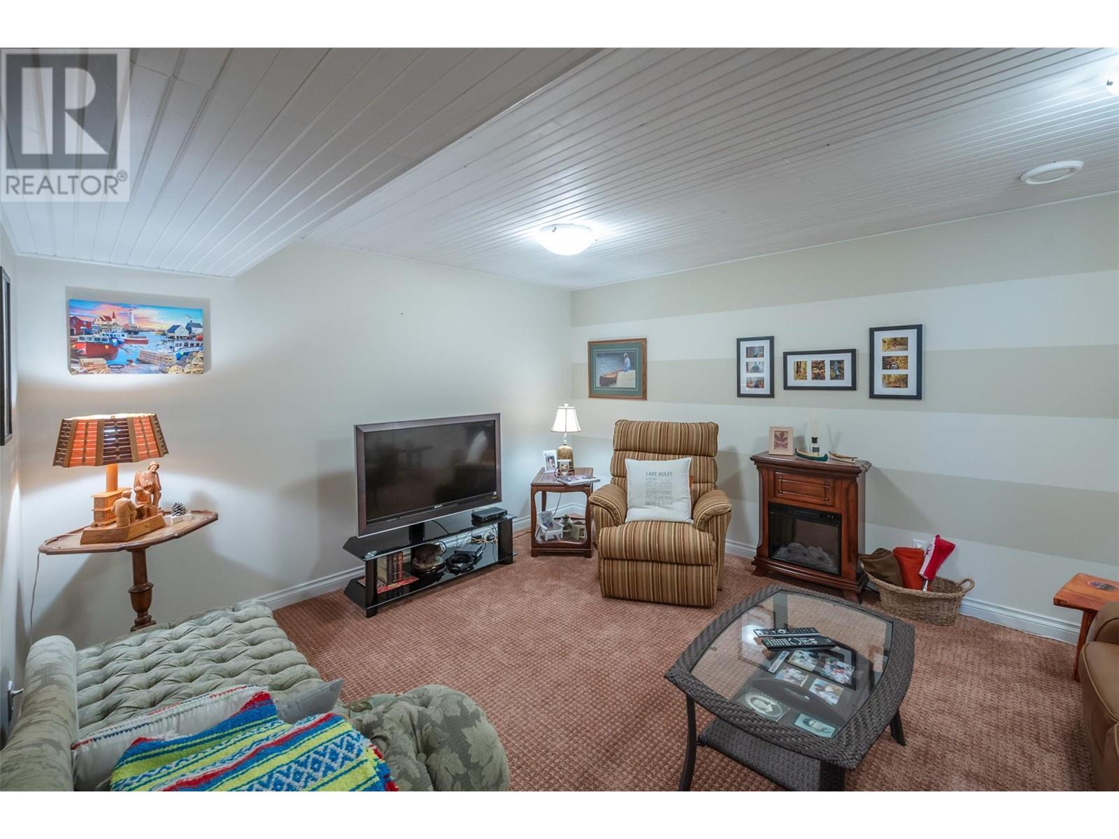 2450 Radio Tower Road Unit# 187, Oliver
