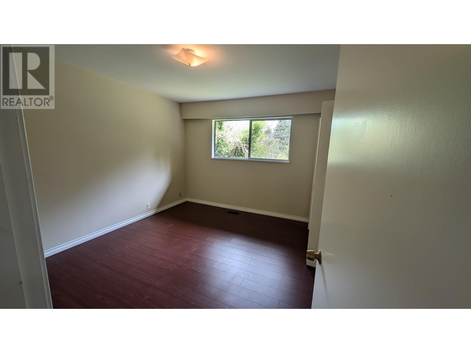 8975 COOK CRESCENT, Richmond