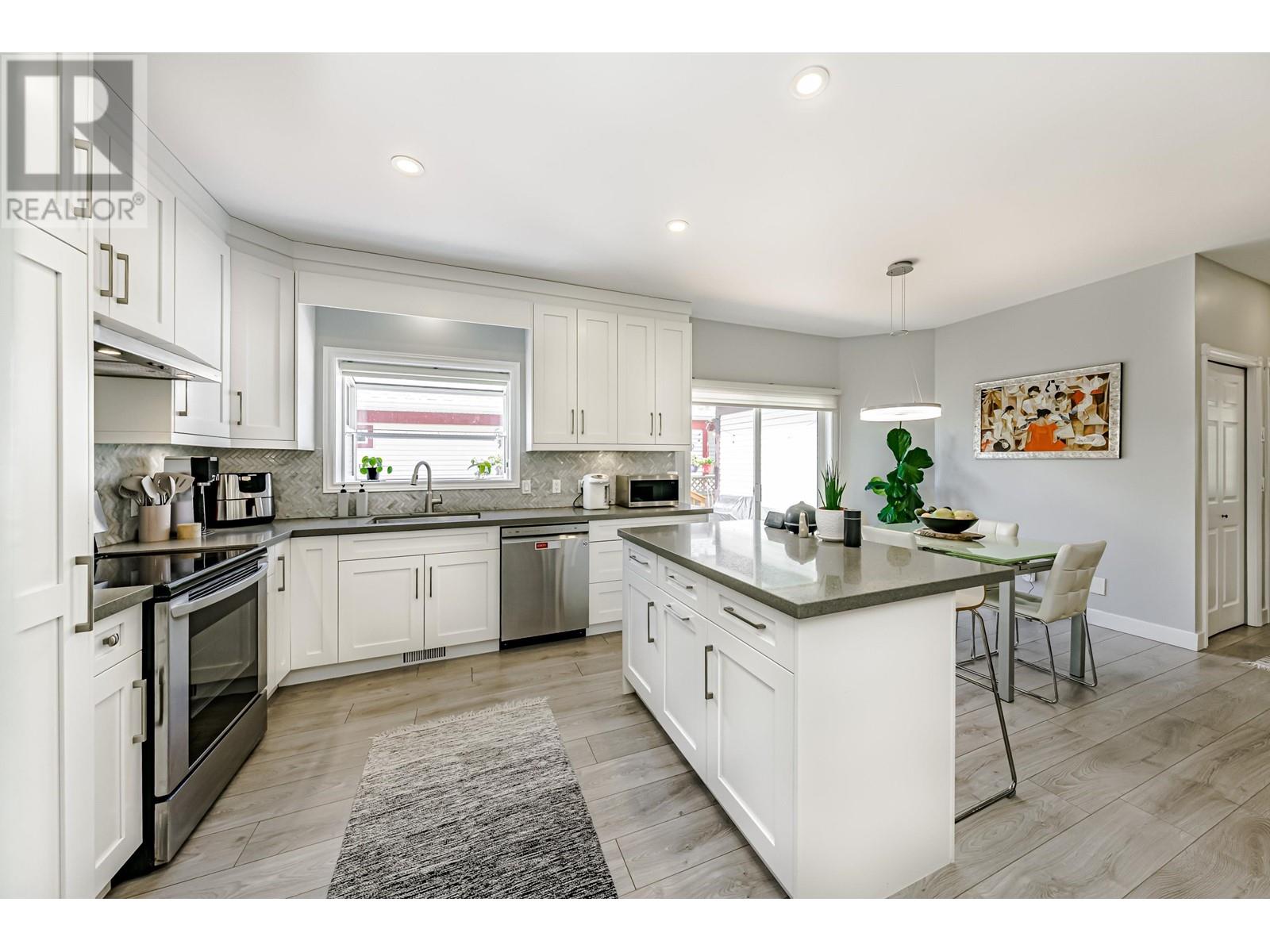 124 EVERGREEN CRESCENT, Anmore real estate listing R2990545
