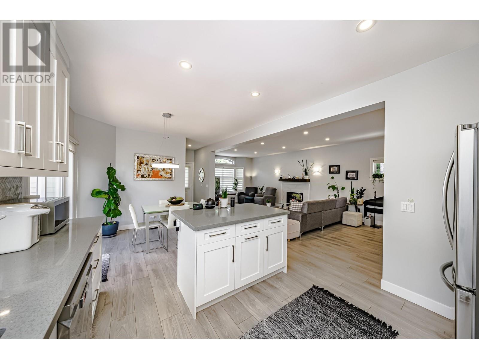 124 EVERGREEN CRESCENT, Anmore real estate listing R2990545