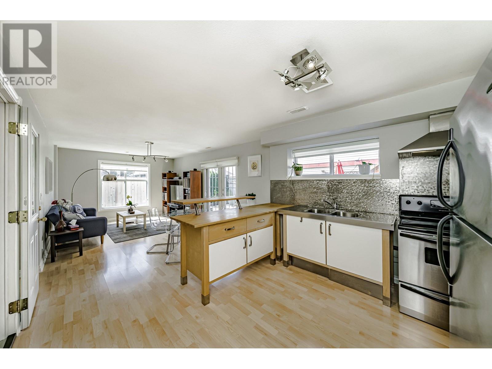 124 EVERGREEN CRESCENT, Anmore real estate listing R2990545