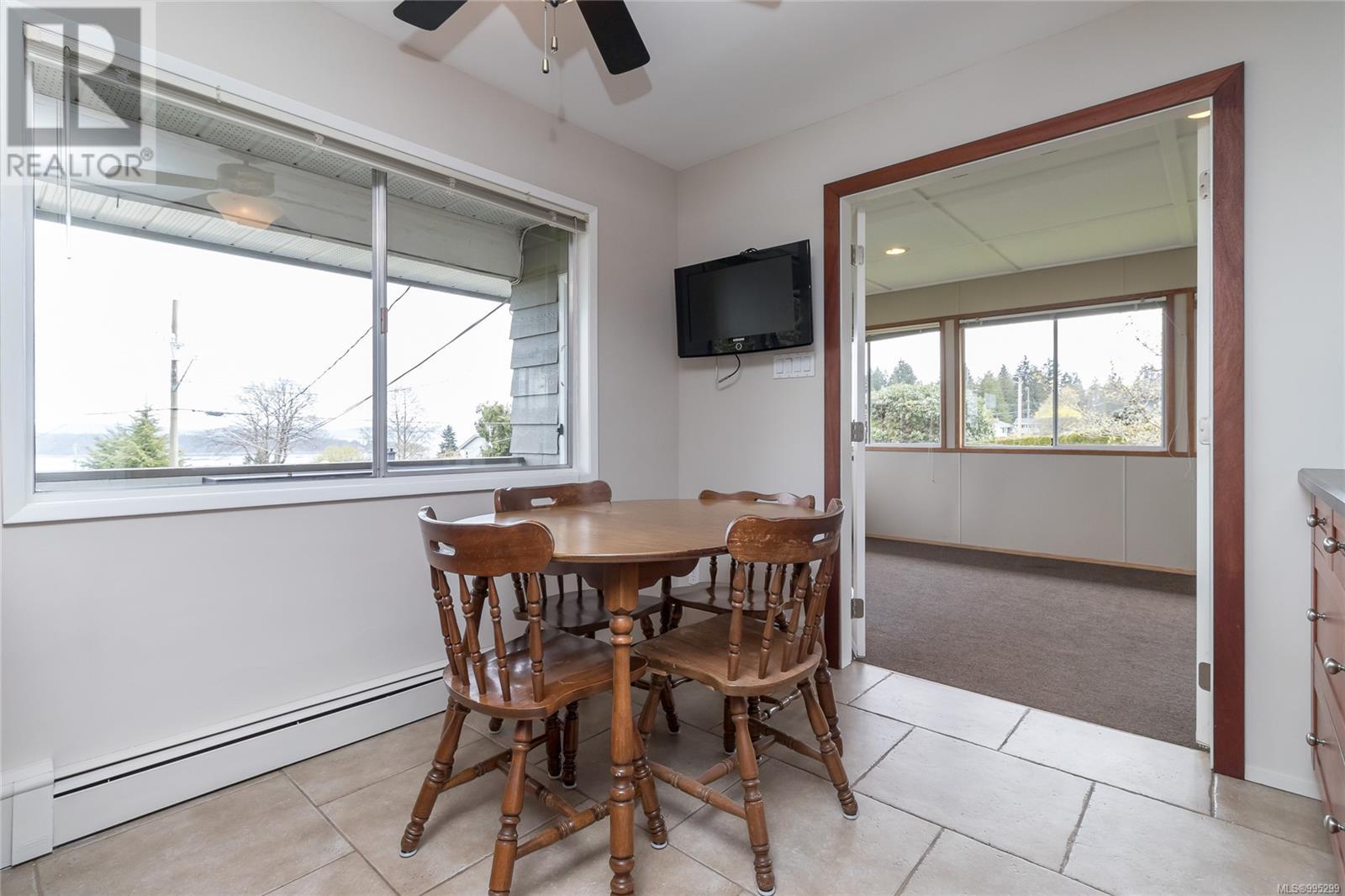 416 Parkhill Terr, Ladysmith