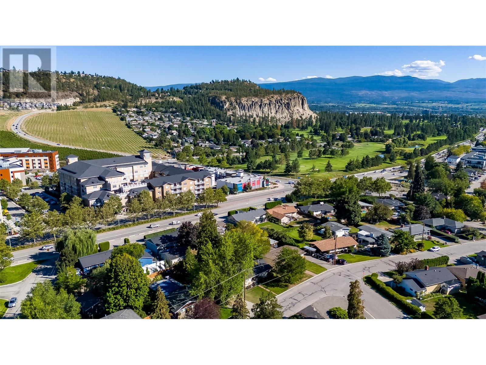  703 Glenburn Street, Kelowna