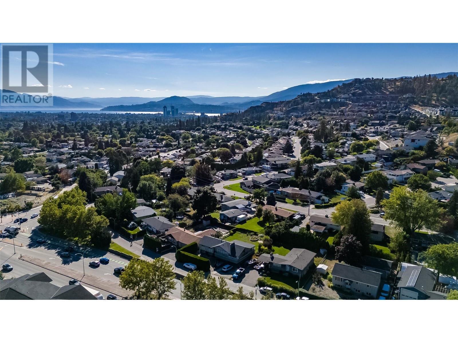  703 Glenburn Street, Kelowna