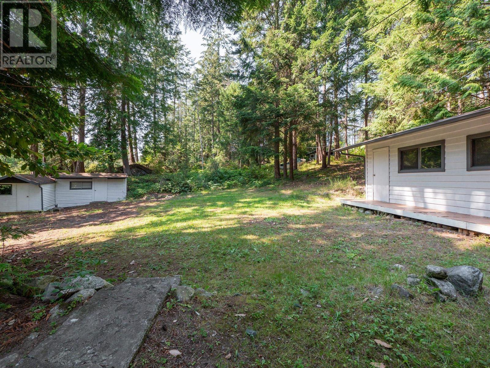 11022 SUNSHINE COAST HIGHWAY, Halfmoon Bay