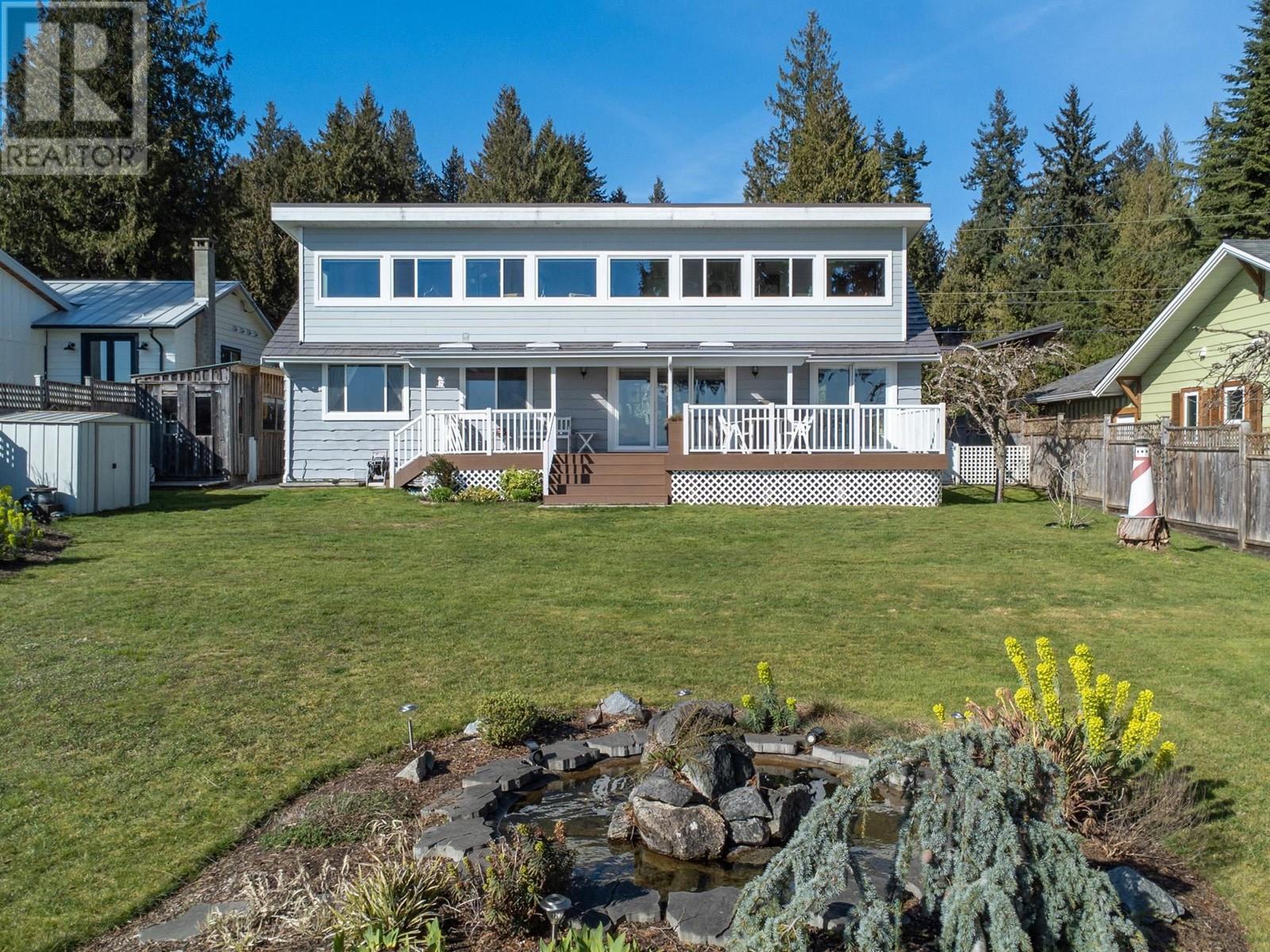 7607 EUREKA PLACE, Halfmoon Bay real estate listing R2976342