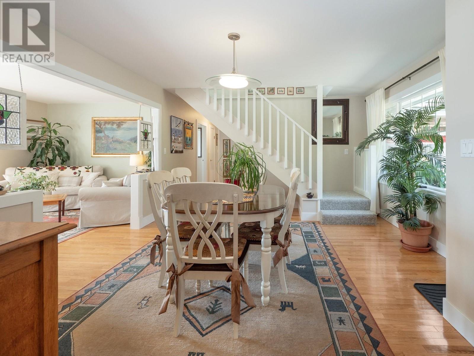7607 EUREKA PLACE, Halfmoon Bay real estate listing R2976342