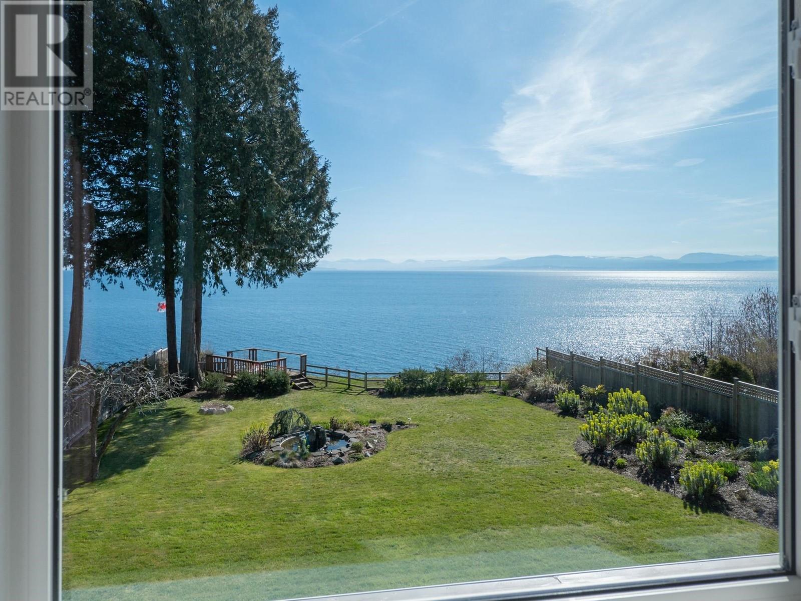 7607 EUREKA PLACE, Halfmoon Bay real estate listing R2976342
