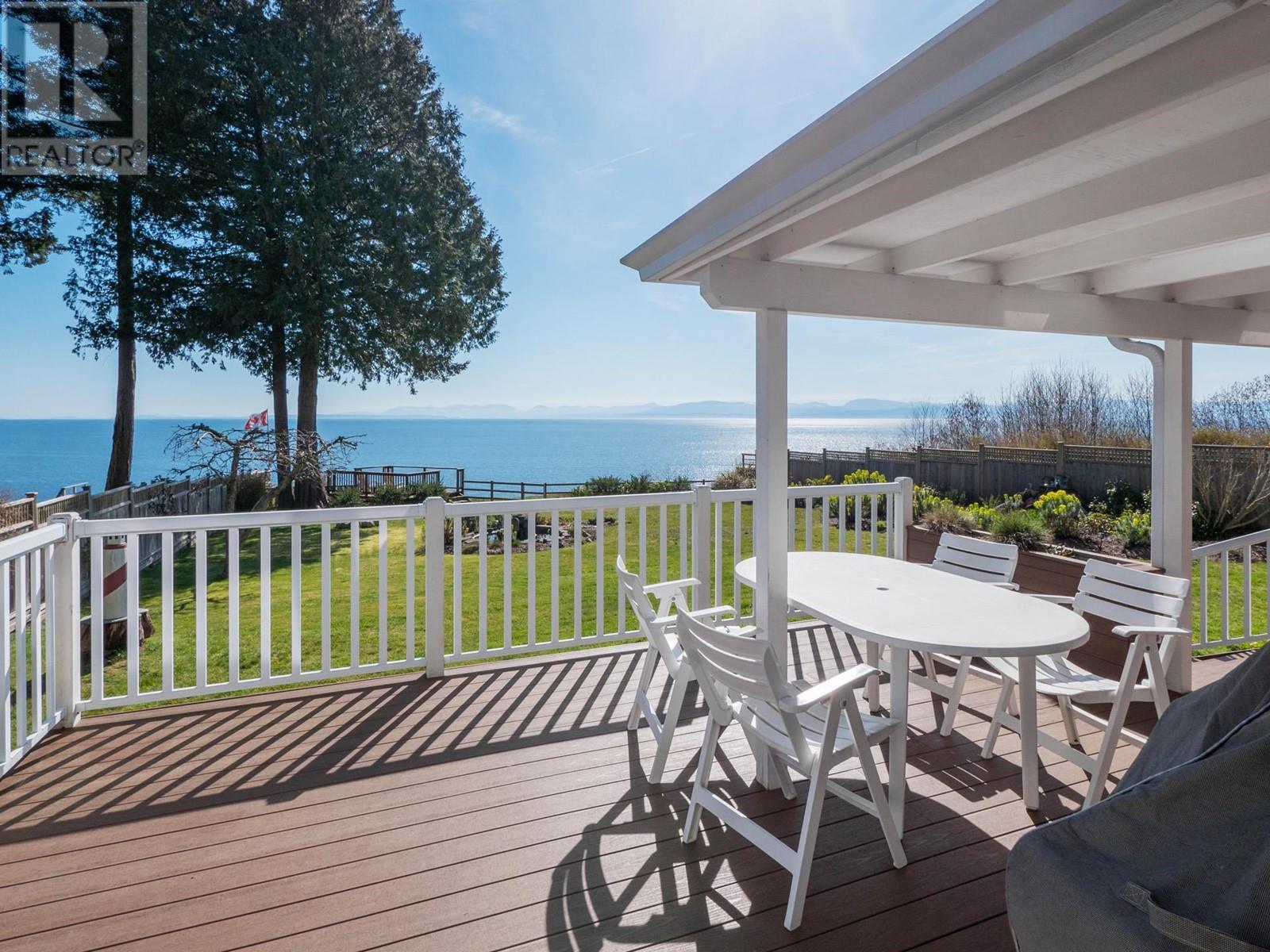 7607 EUREKA PLACE, Halfmoon Bay real estate listing R2976342